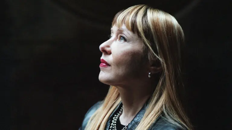 Suzanne Vega – Flying with Angels