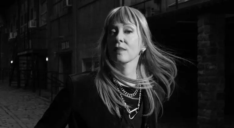 Suzanne Vega – Flying with Angels